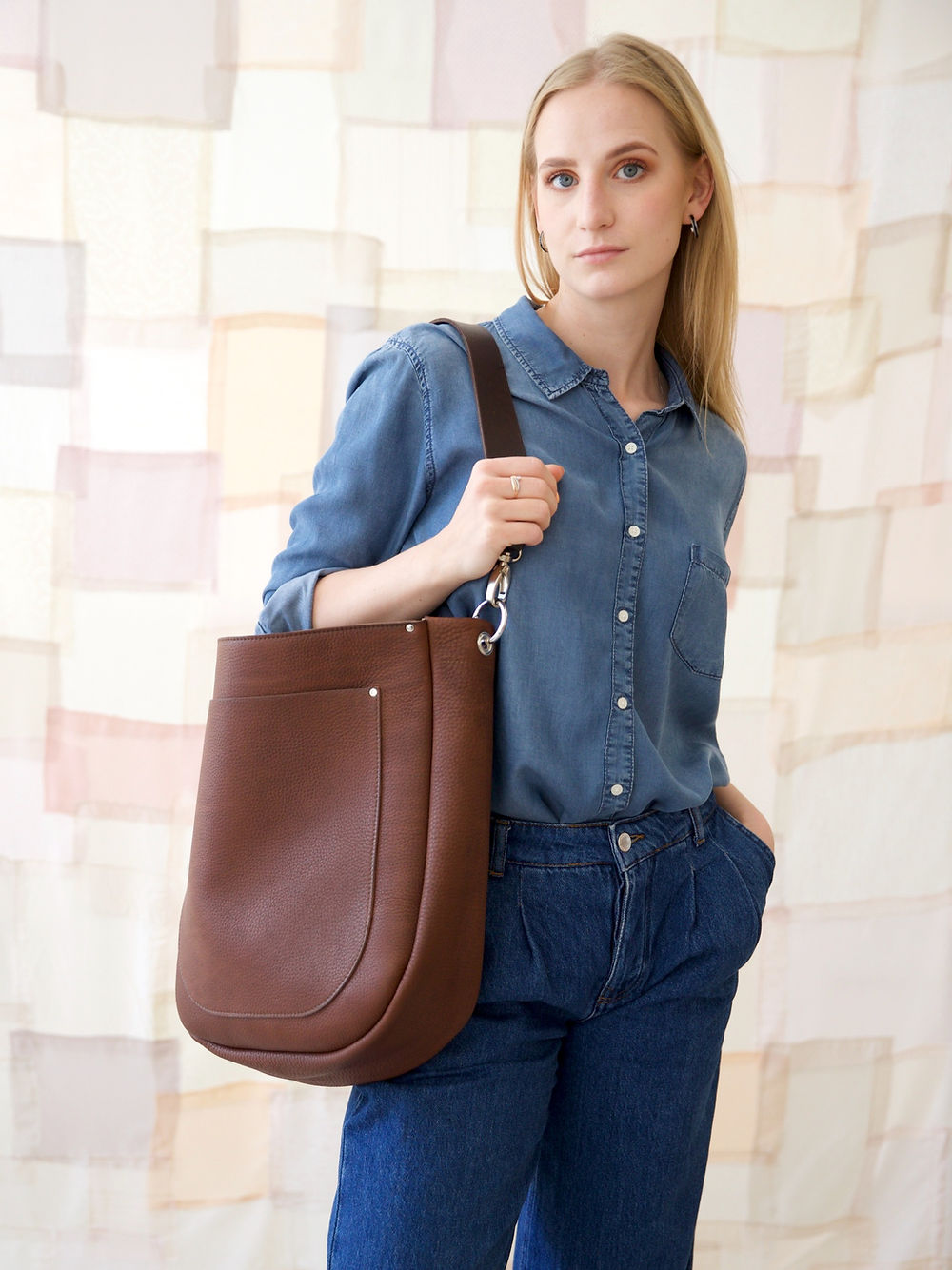 LULU Handbag with Front Pocket - Chocolate