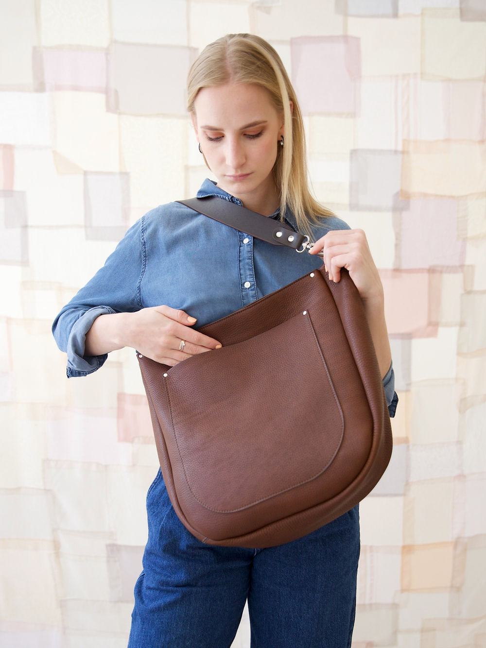 LULU Handbag with Front Pocket - Chocolate