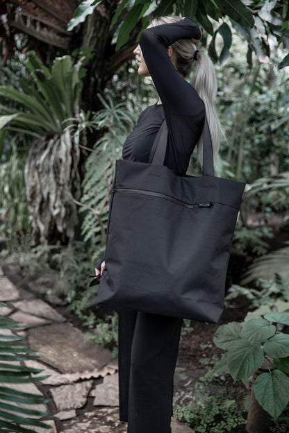 VIK Tote Bag - Large